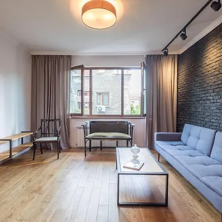 Appartamento Top Centre High-end Designer Furnished 2br *