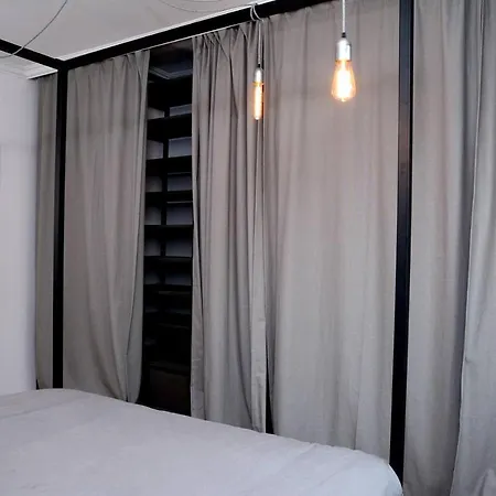 Top Centre High-end Designer Furnished 2br Appartamento Sofia