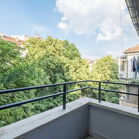 Apartment Top Centre High-end Designer Furnished 2br *